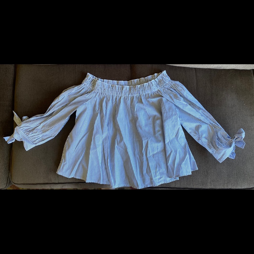 Off the shoulder striped American Eagle top
